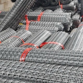 Loại 1. Ô 2cm cao 1M dài 50M. Lưới nhựa hàng rào. Nhựa nguyên sinh dùng trong chăn nuôi. Ô mắt nhỏ