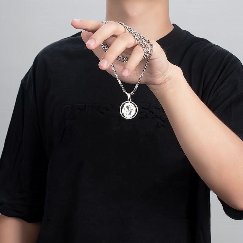 Xoay Được Phi Hành Gia Mặt Dây Chuyền Thép Titan Vòng Cổ Nam Nữ Độc Đáo Hip-Hop Áo Len Phụ Kiên