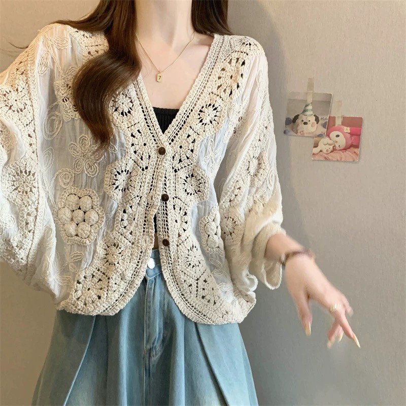 Size Lớn Nữ Pháp Cổ Chữ V Móc Rỗng Ba Phần Tư Tay Chống Nắng Áo Sơ Mi Mùa Hè Béo mm Mỏng Hơn Nhìn All-Ma