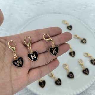1 Cái Mới 26 Letter Tôm Hùm Khóa Đen Trái Tim Chữ Móc Khóa Thích Hợp Cho Túi, Ví, Hộp Tai Nghe, Chìa Khóa DIY Phụ Kiện Mặt Dây Chuyền