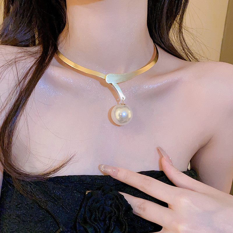 Mặt Dây Chuyền Ngọc Trai Female Phong Cách Thời Trang, Kim Loại Cổ Điển, Trang Sức Thanh Lịch