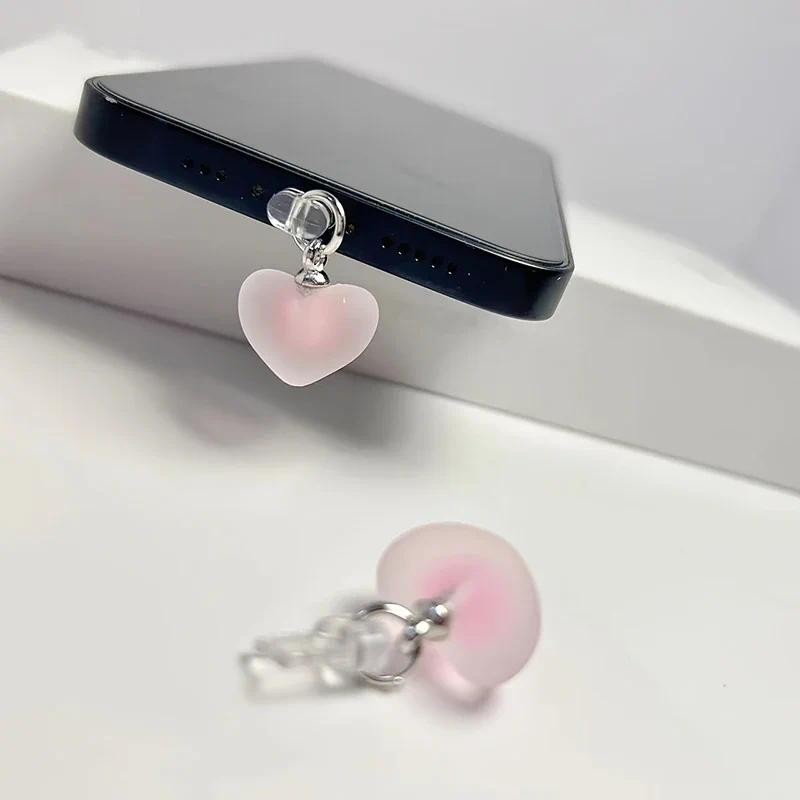 Mặt dây chuyền cắm bụi hình trái tim dễ thương Mặt dây chuyền hình trái tim Thích hợp cho phụ kiện điện thoại phổ thông iPhone Type-C