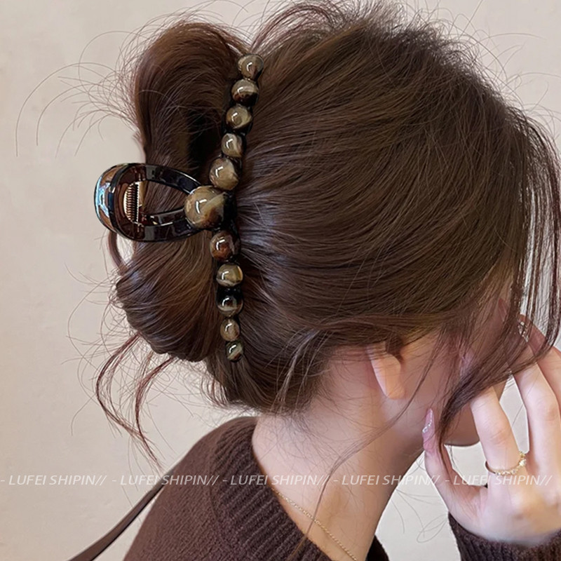 Kẹp tóc màu cà phê sang trọng, thời thượng cho thu đông