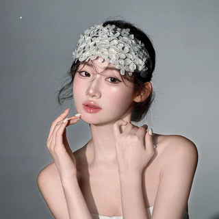 1 chiếc đeo đầu vòng cánh hoa trắng thủ công kiểu Pháp cổ điển với váy cưới cô dâu thanh lịch và phụ kiện trang điểm