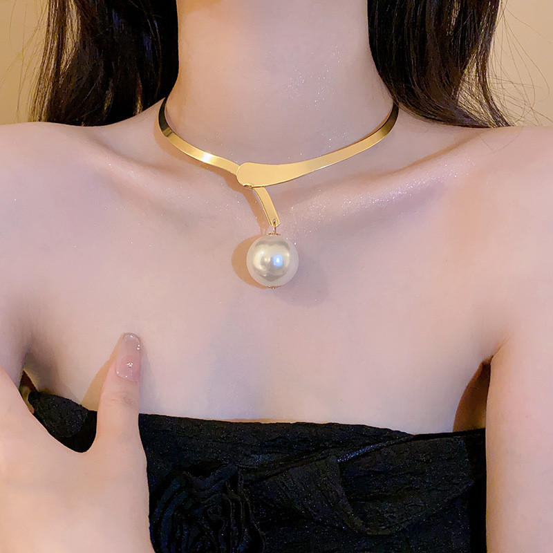 Mặt Dây Chuyền Ngọc Trai Female Phong Cách Thời Trang, Kim Loại Cổ Điển, Trang Sức Thanh Lịch