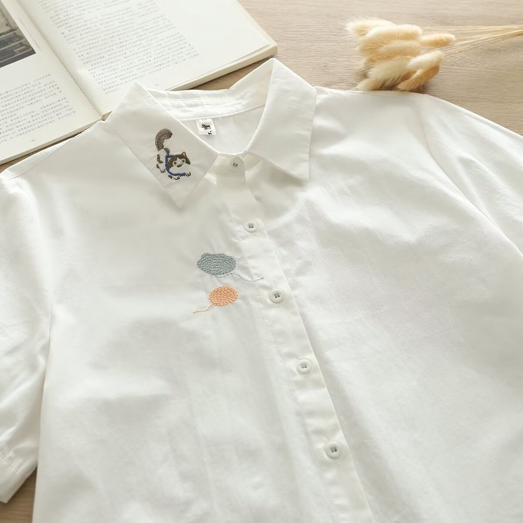Áo sơ mi nữ tay ngắn họa tiết mèo cáo thêu, 100% cotton chất lượng cao, phù hợp mùa hè