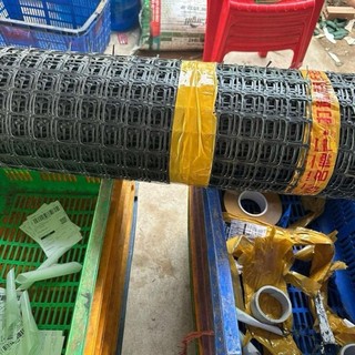 Loai 1: Ô 2cmx 2cm ,Cao 2m dài 25m. Hàng loại 1. Lưới nhựa nguyên sinh.  trong chăn nuôi. Nuôi gà. Nuôi vịt