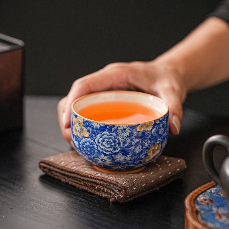 Chén Sứ Đức Hóa Men Tro Dùng Thưởng Trà Họa Tiết Đẹp Mắt