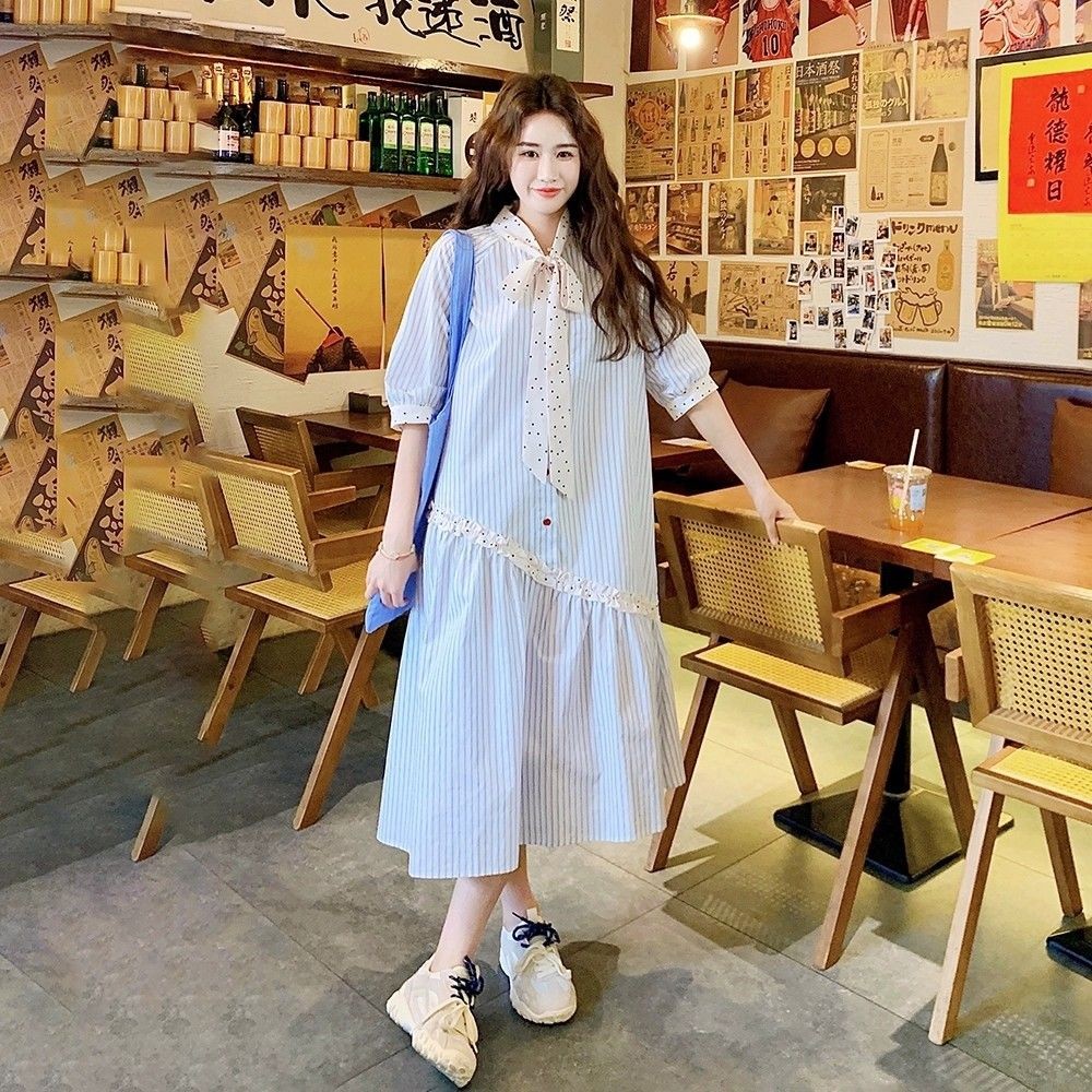 [YU]Set đồ nữ kiểu Hàn, váy midi xanh nhạt phối sơ mi rộng chấm bi, phong cách đại học.
