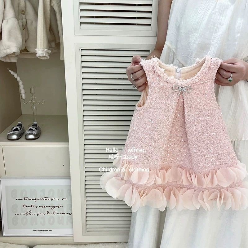 Hàng sẵn có cho bé gái Váy chạy bộ lông cừu mùa thu đông Phong cách mới Thời trang cao cấp Cảm giác bé gái Váy công chúa đính cườm