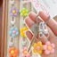 Quyến rũ móc khóa hoa đầy màu sắc - Mặt dây chuyền trang trí túi DIY - Đồ trang trí treo chìa khóa ô tô - Phụ kiện thời trang - Móc khóa hoa nhựa - Quà sinh nhật cho trẻ em