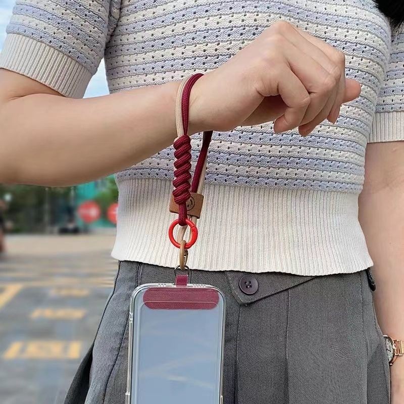 Phụ Kiện Điện Thoại Di Động Phong Cách Anh Màu Sắc Tương Phản Dệt Tay Dây Điện Thoại Di Động Ngắn Mặt Dây Chuyền Di Động Chống Mất Dây Đeo Chống Sốc Cổ Tay Dây Điện Thoại Di Động Nữ Di Động