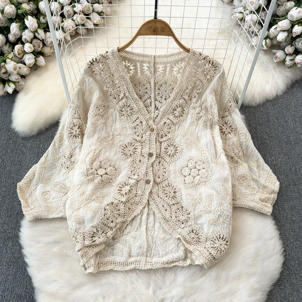 Size Lớn Nữ Pháp Cổ Chữ V Móc Rỗng Ba Phần Tư Tay Chống Nắng Áo Sơ Mi Mùa Hè Béo mm Mỏng Hơn Nhìn All-Ma