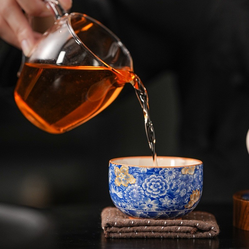 Chén Sứ Đức Hóa Men Tro Dùng Thưởng Trà Họa Tiết Đẹp Mắt