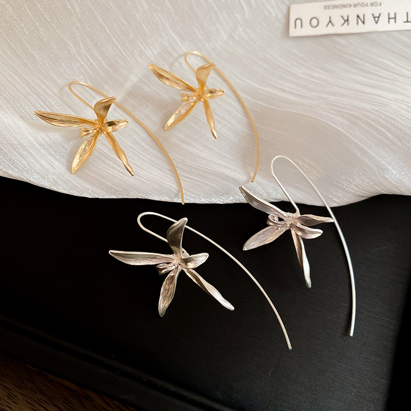 [Jewbeauty] Hợp kim siêu cổ tích Iris cánh hoa móc tai Bông tai thời trang khí chất bông tai thanh lịch Phụ kiện cao cấp nhẹ sang trọng