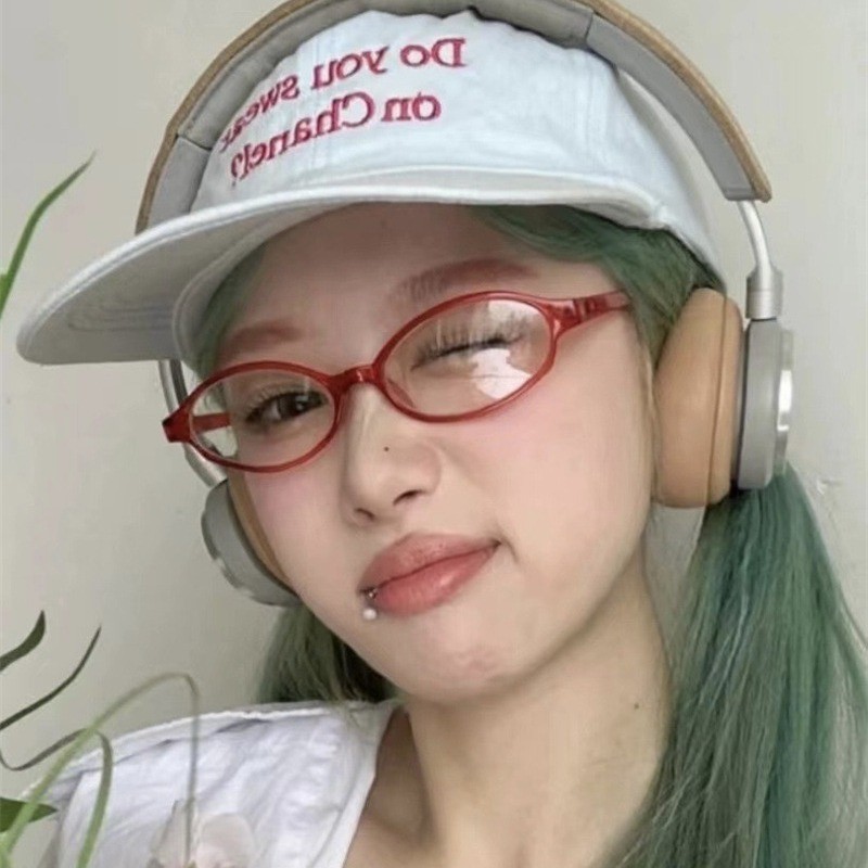 Kính Mắt Khung Nhỏ Thời Trang Gradient Vintage Hẹp Hình Bầu Dục Kính Mắt Cá Tính Thanh Niên Phụ Kiện Thời Trang