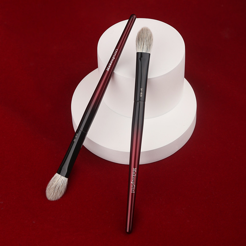 N63 Nhỏ Highlighter & Má Hồng Matte, Cọ Phẳng Đầu Lưỡi, 1 Cây