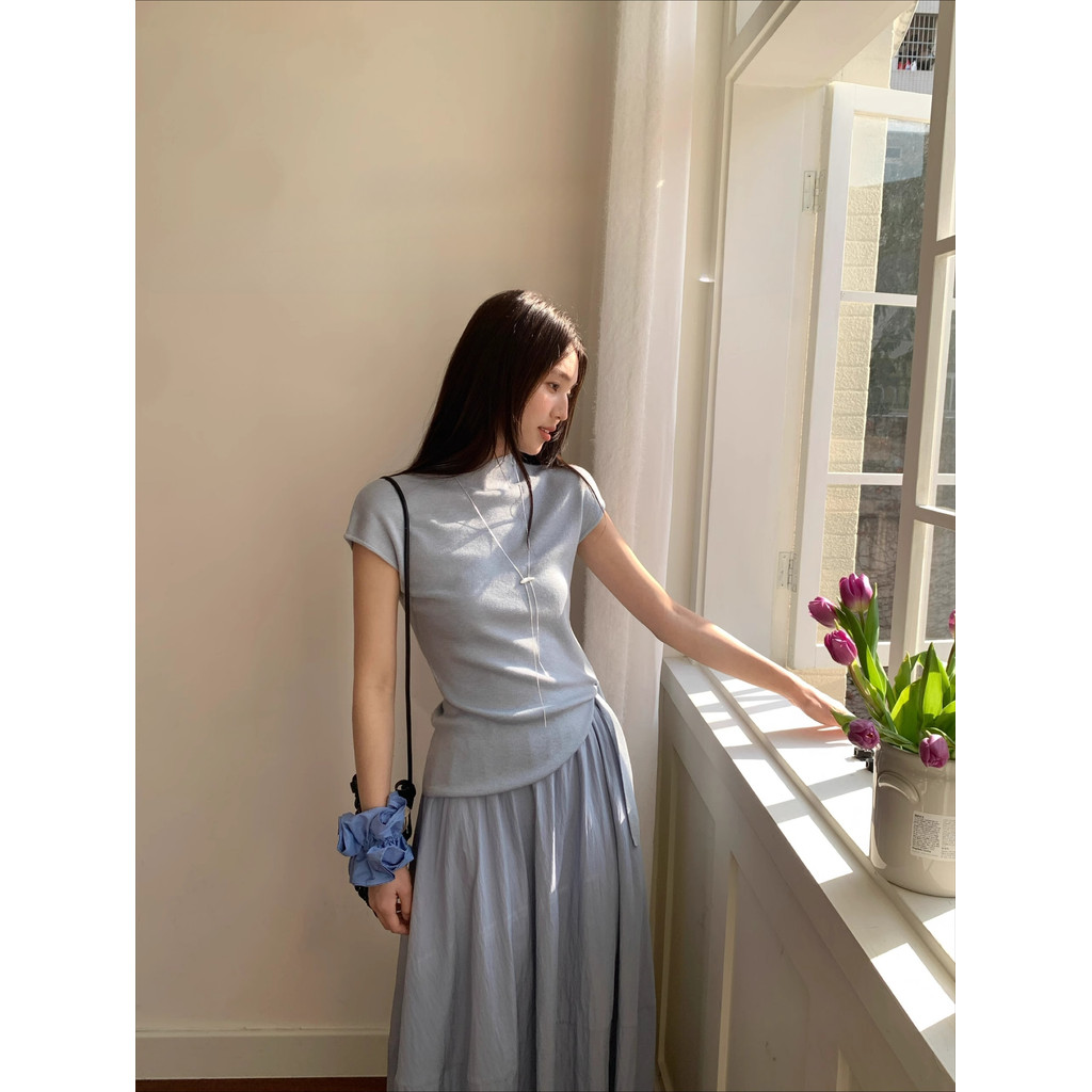 SUXI Mùa hè Phong cách mới dành cho nữ nửa cổ cao đơn giản đa năng Dây đeo không đều hàng đầu 250522