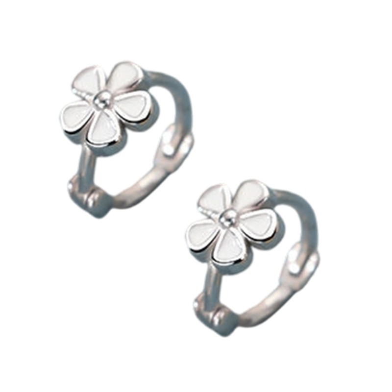 Cinna Dainty Golden Daisy Ear Studs Trang sức thẩm mỹ Nhật Bản Bông tai nhẹ cho tai nhạy cảm và trang phục công sở