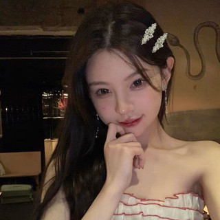 Kẹp tóc nhỏ tinh tế ngọc trai thanh lịch