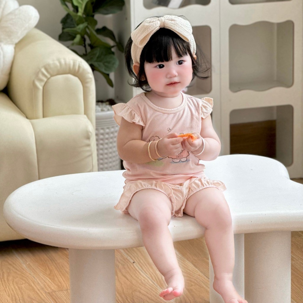 Bộ sát nách bé gái phối bèo UNBEE chất modal dệt nổi mềm mịn thoáng mát size 6M-3Y