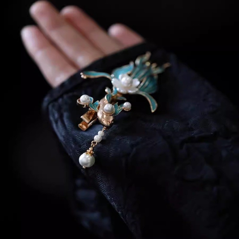 MAUROPOLI [Hàng có sẵn] Cloisonne Koi Mới Trung Quốc Tinh Tế Kẹp Tóc Nhỏ Nữ Cổ Ngựa Phụ Kiện Váy Cá Vàng Retro Đốt Đầu Bên Màu Xanh