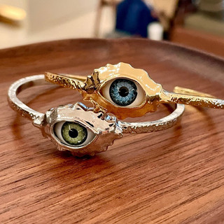 Thẩm mỹ phóng đại Retro Devil 's Eye Kết cấu kim loại Vòng tay Vòng tay mắt