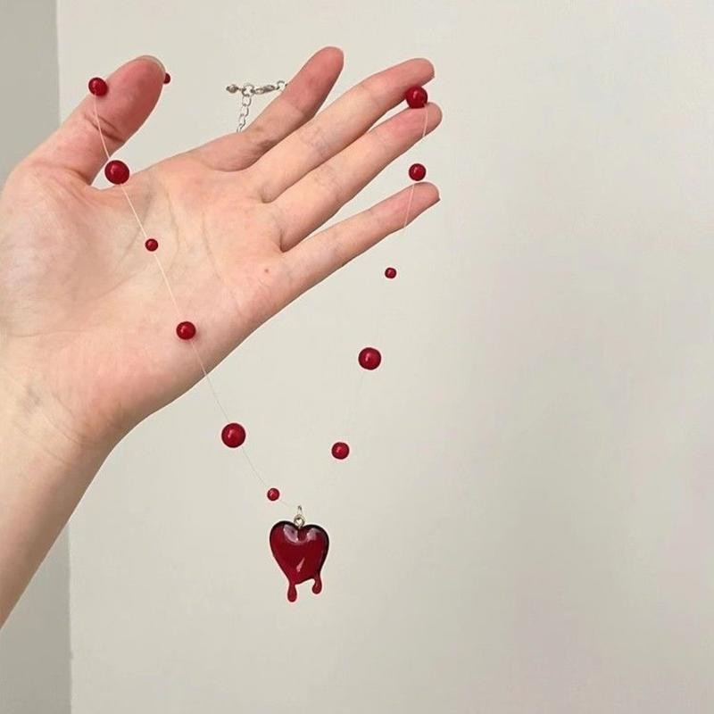 Mặt dây chuyền máu nhỏ giọt trái tim đỏ Vòng cổ trắng cổ điển