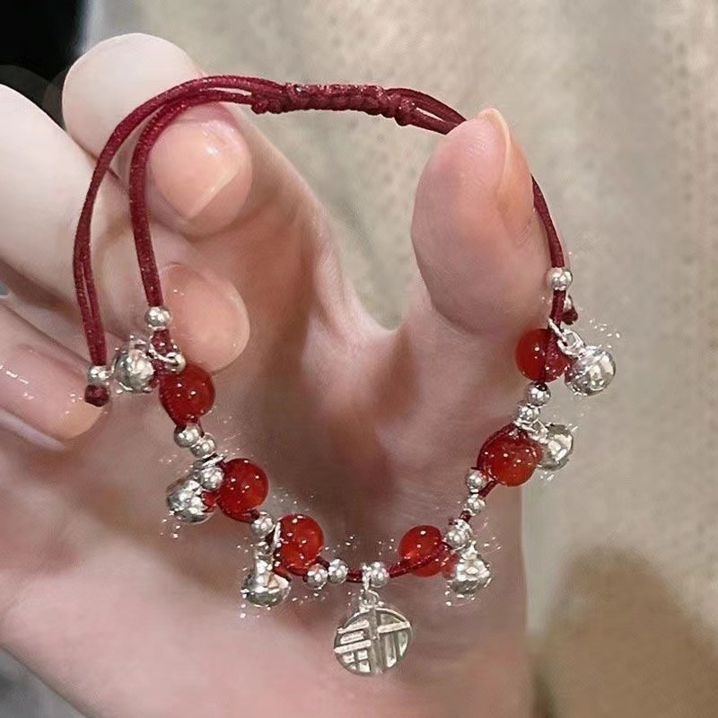 Cô gái dân tộc Miao ~ Mặt dây chuyền Fu phong cách Trung Quốc, vòng tay chuông dây đỏ đôi, thiết kế độc đáo, quà tặng năm hoàng đạo