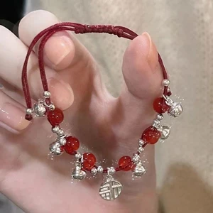 Cô gái dân tộc Miao ~ Mặt dây chuyền Fu phong cách Trung Quốc, vòng tay chuông dây đỏ đôi, thiết kế độc đáo, quà tặng năm hoàng đạo