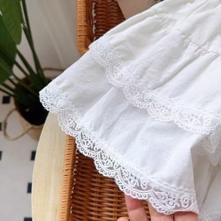 Váy mùa hè mới cho bé gái, váy ngắn trắng trẻ em với quần an toàn, váy bánh ren