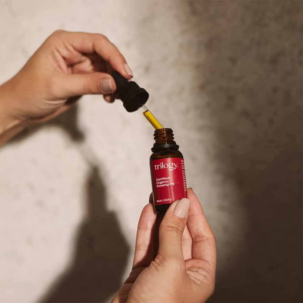 Trilogy Organic Rosehip Oil (45ml) removes wrinkles and moisturizes