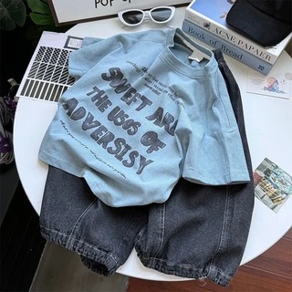 Áo thun ngắn tay cotton mới cho bé trai mùa hè, in chữ thời trang, áo xanh nhạt thoải mái