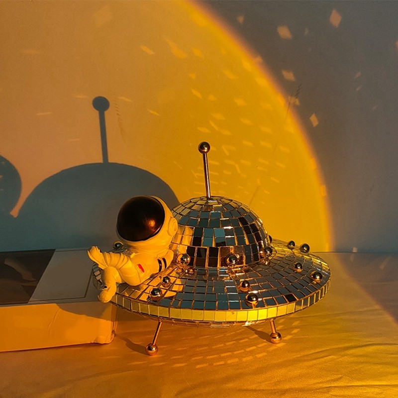Gương Phản Quang Bóng Disco Ball UFO Phụ Kiện Bàn Làm Việc Dễ Thương Vật Dụng Thu Nhỏ Trang Trí Nhà Cửa Thẩm Mỹ Vàng Hiện Đại