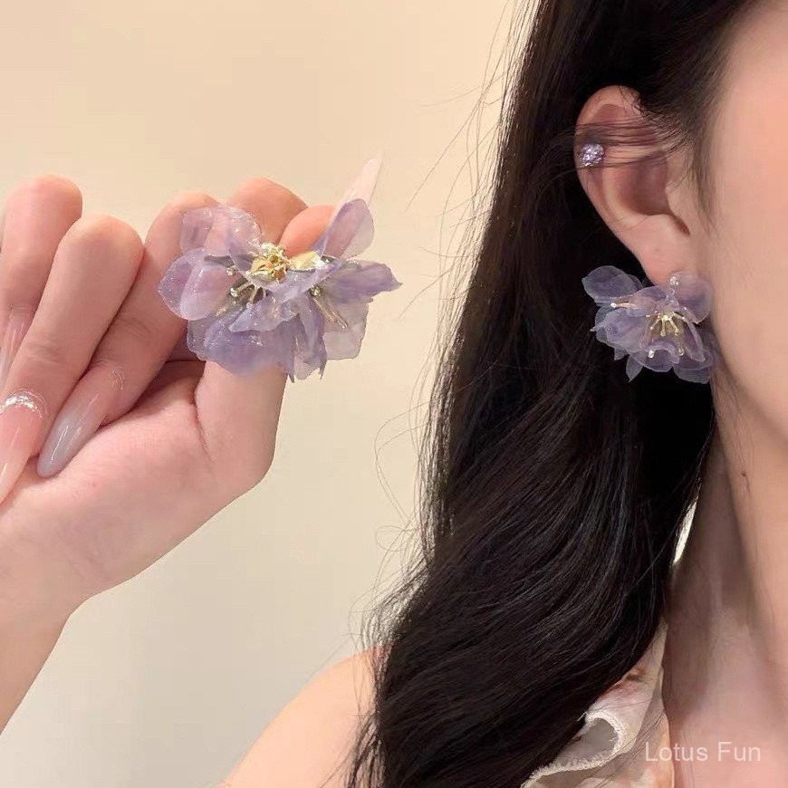 Khuyên tai hoa tím cho phụ nữ, thiết kế độc đáo, cảm giác cao cấp, cá tính độc đáo, khí chất thần tiên phóng đại, phụ kiện tai hoa trong suốt