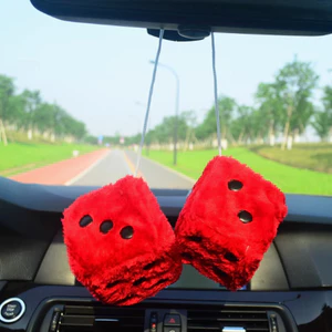 Trang trí xe sang trọng mềm mại và mịn màng xúc xắc phát hiện sang trọng treo 6 * 6cm