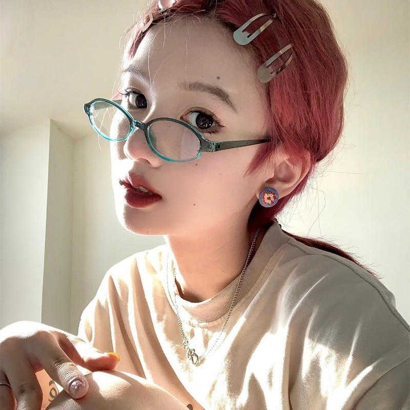 Kính Mắt Khung Nhỏ Thời Trang Gradient Vintage Hẹp Hình Bầu Dục Kính Mắt Cá Tính Thanh Niên Phụ Kiện Thời Trang