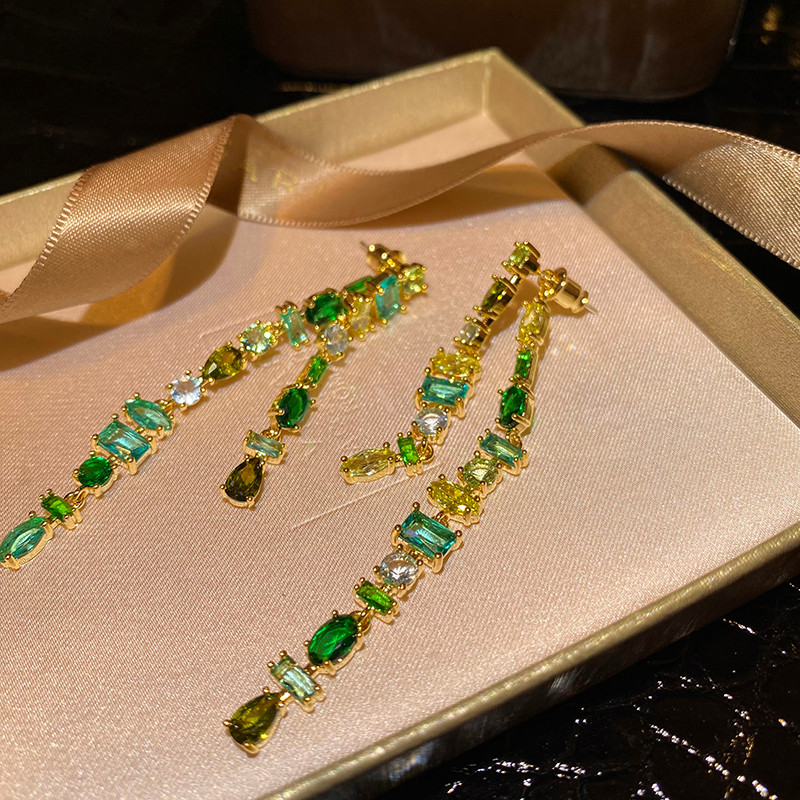 Nhẹ Tính Khí Sang Trọng Đẹp Phong Cách Mới Dài Zircon Ánh Sáng Bông Tai Sang Trọng