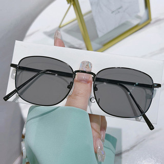 Kính cận thị chống ánh sáng xanh Khung kim loại UV Chặn mắt ngắn
Dành cho người lớn và học sinh
