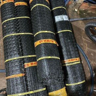 Cao 1m8 dài 25M hàng loại 1. lưới nhựa hàng rào. Lưới nhựa nguyên sinh. Dùng làm chuồng trại, dàn cây