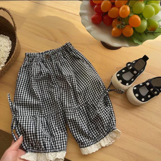 Quần mùa hè mới cho bé gái, quần kẻ caro ngọt ngào cho trẻ em, quần cắt ngắn kiểu Hàn Quốc với viền ren