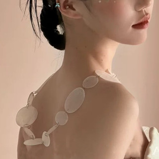 Vòng cổ tròn ngọc trai phong cách kỳ nghỉ thời trang mới cho mẹ, phù hợp với cô dâu trong ngày cưới