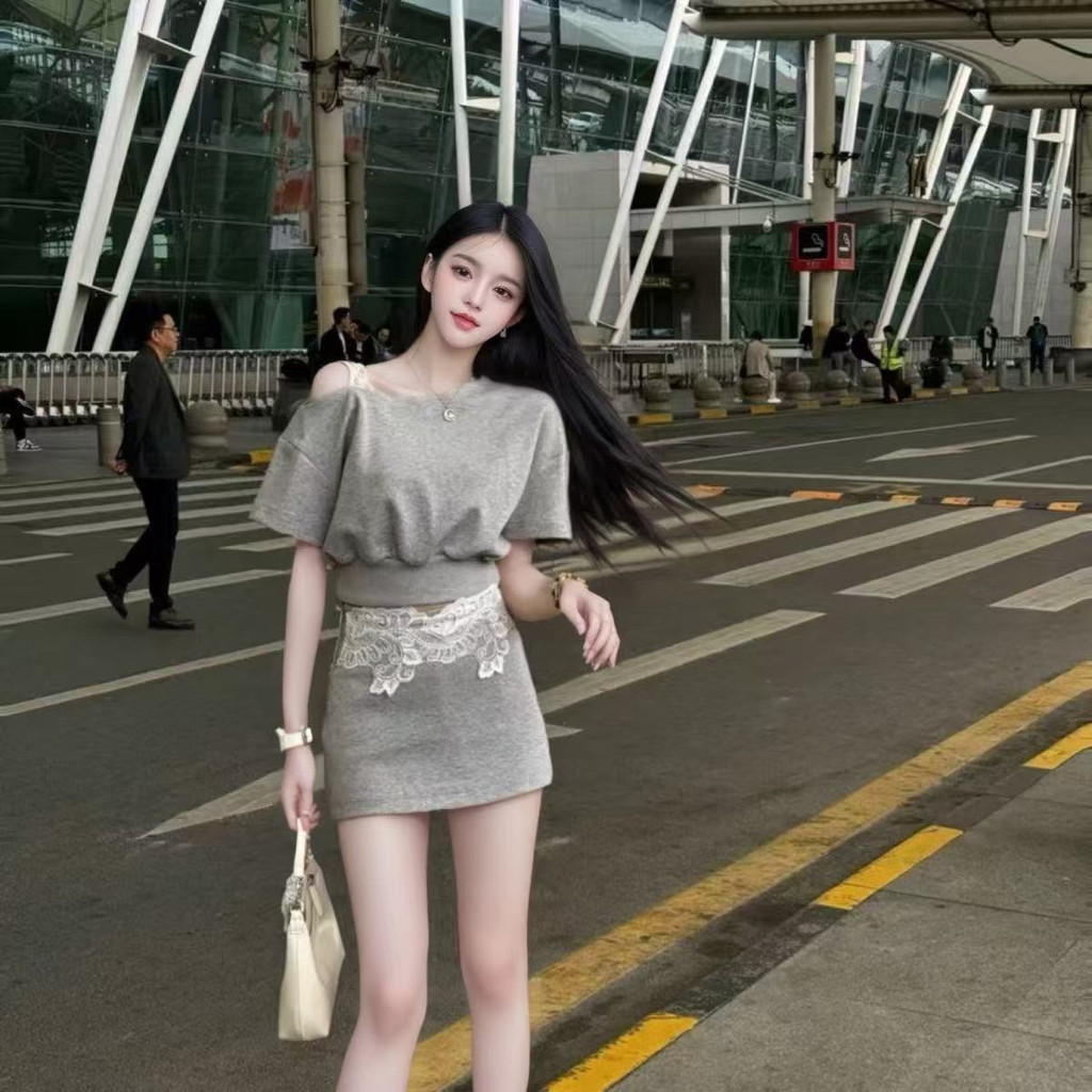 Thời Trang Thường Ngày Mùa Hè Đeo Chéo Ren Khâu Áo Top Cao Cấp Váy 2025 Bộ Đồ Hai Mảnh