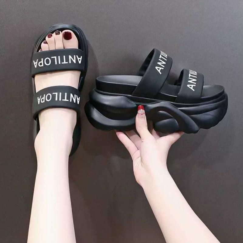 Giày dép nữ BM hai quai in chữ trên quai 9p XX