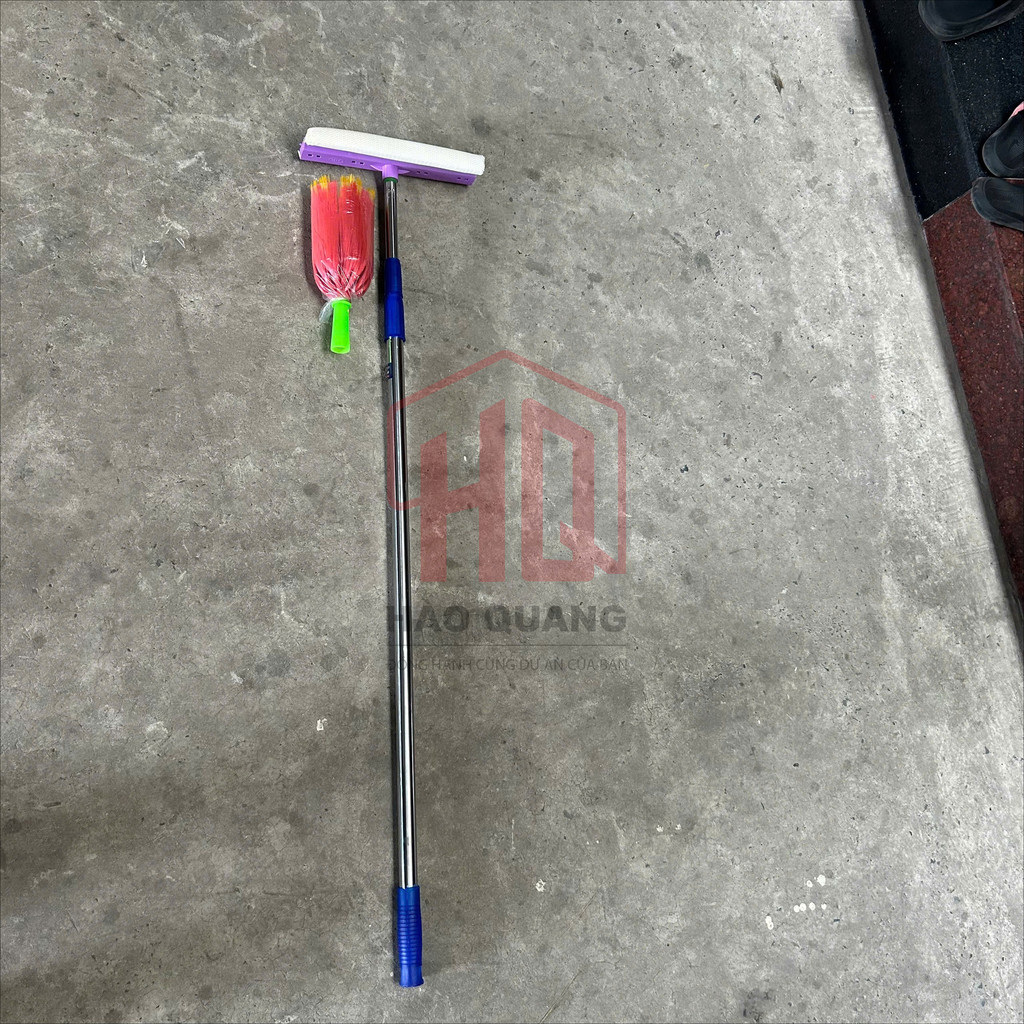 Chổi Quét Mạng Nhện Đầu Tròn – Cán Inox, Lông Nhựa Mềm, Dọn Mạng Nhện Trần Nhà Góc Khuất Siêu Sạch