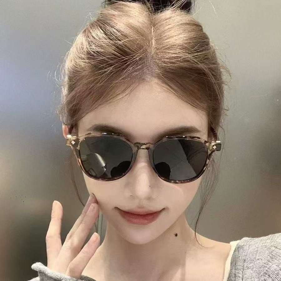 Phiên bản Hàn Quốc Kính râm vuông cổ điển unisex mặt tròn mỏng hơn