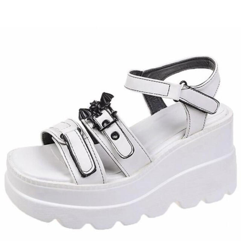 Giày Nữ Gothic Dây Xích Kim Loại Tình Yêu Bông Tai Kẹp ins Nền Tảng Đế Nêm Sandal