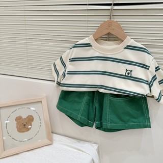 Bộ đồ mùa hè mới cho bé trai màu xanh lá, áo thun ngắn tay sọc phong cách Hàn Quốc và quần short hai mảnh cho trẻ nhỏ và bé trai nhỏ