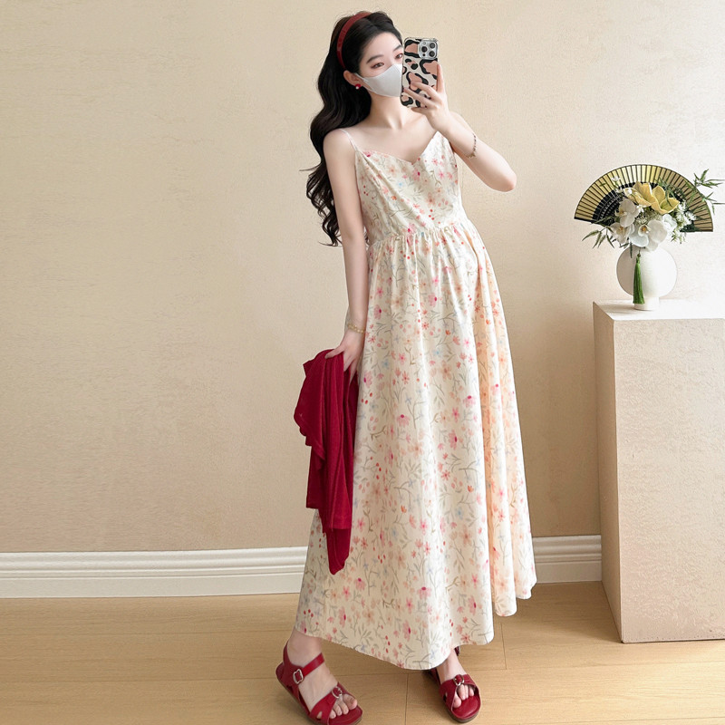 Bộ đồ bà bầu mùa hè Váy đeo hoa nhỏ ngọt ngào + Bộ đồ hai mảnh chống nắng