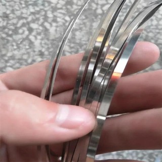 Độ dày 1 mét 0,1 / 0,2 / 0,3 / 0,4 / 0,5 / 0,8 / 1,0mm 301 Dải thép không gỉ Lá thép cuộn Tấm mỏng Dải rộng 10mm đến50mm
